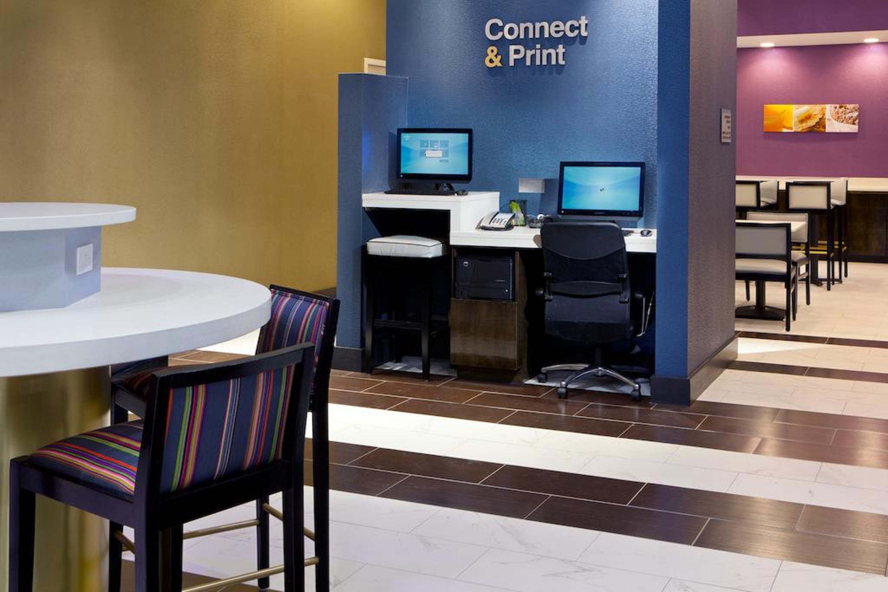 Fairfield Inn & Suites By Marriott New York Queens/Queensboro Bridge Съоръжения снимка