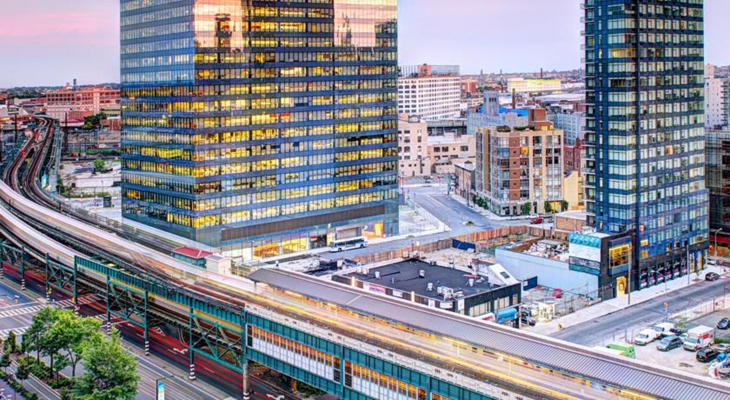 Fairfield Inn & Suites By Marriott New York Queens/Queensboro Bridge Екстериор снимка
