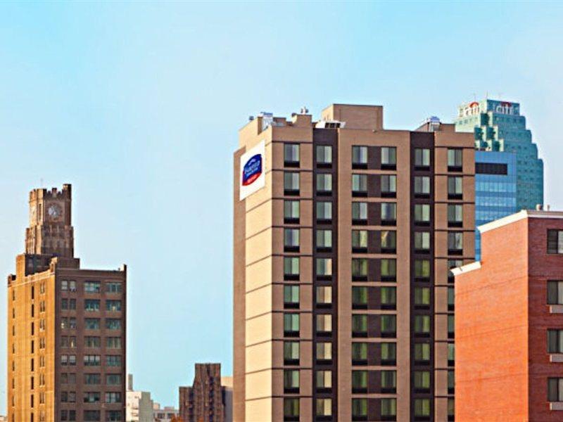 Fairfield Inn & Suites By Marriott New York Queens/Queensboro Bridge Екстериор снимка