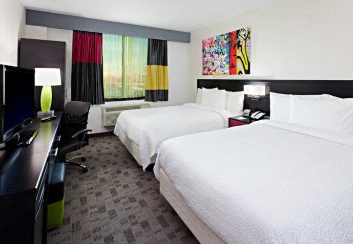 Fairfield Inn & Suites By Marriott New York Queens/Queensboro Bridge Стая снимка