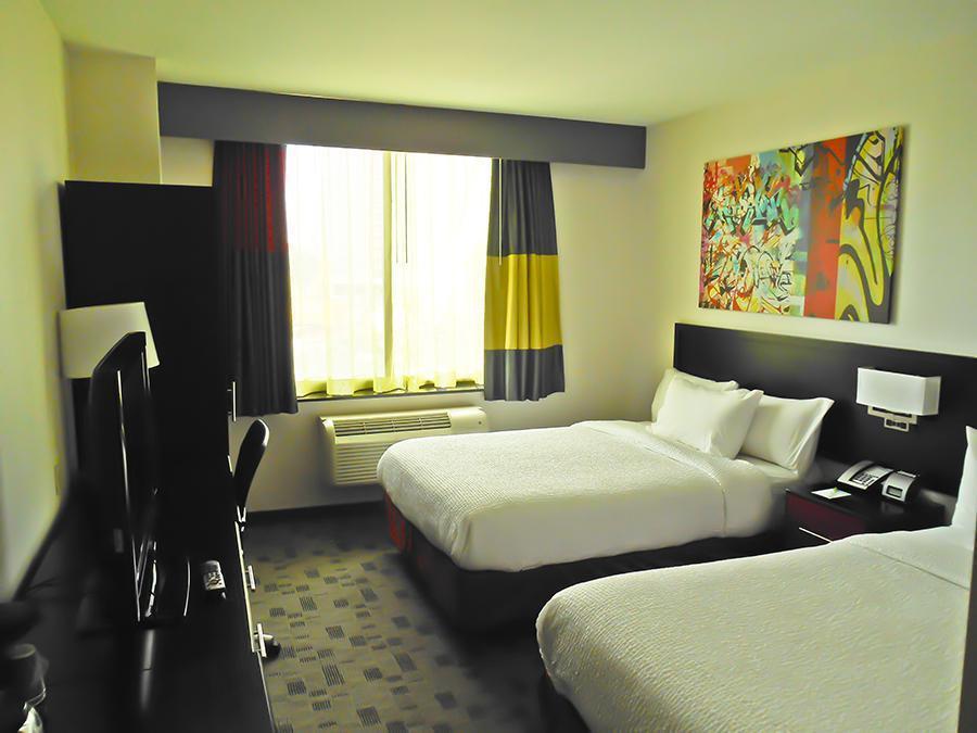 Fairfield Inn & Suites By Marriott New York Queens/Queensboro Bridge Екстериор снимка
